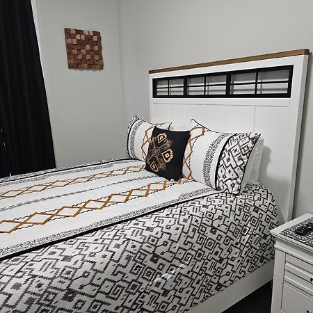 Room For Rent In Apartment Hartford Eksteriør billede
