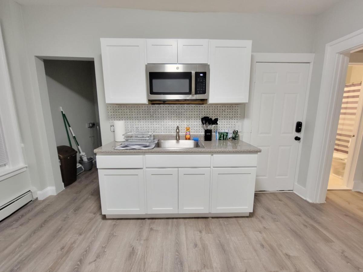 Room For Rent In Apartment Hartford Eksteriør billede