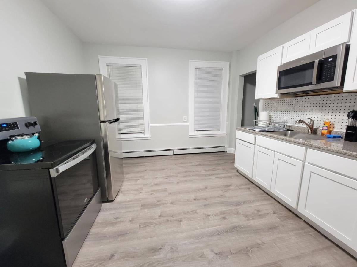 Room For Rent In Apartment Hartford Eksteriør billede